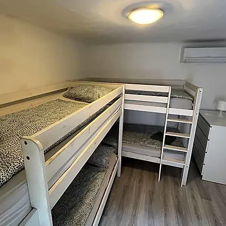 بيت شباب Hostel Piran بيران