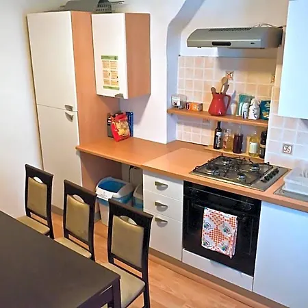Hostel Piran بيران